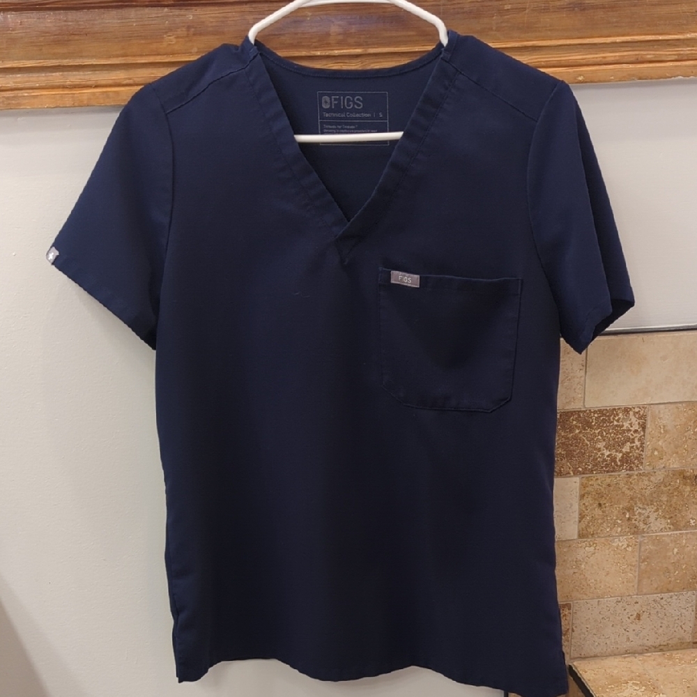 FIGS women's navy blue scrub set